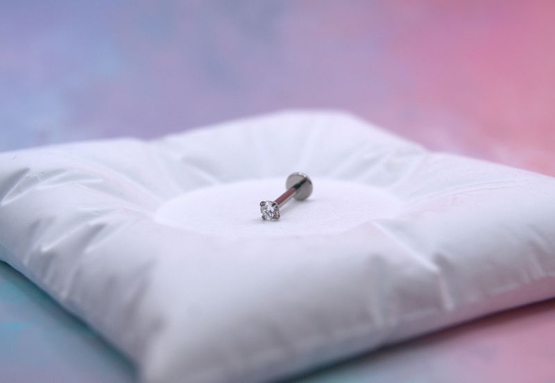 Classic CZ Titan Labret 2,5 mm Sølv