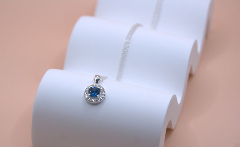 Blue Crystal Halskjede